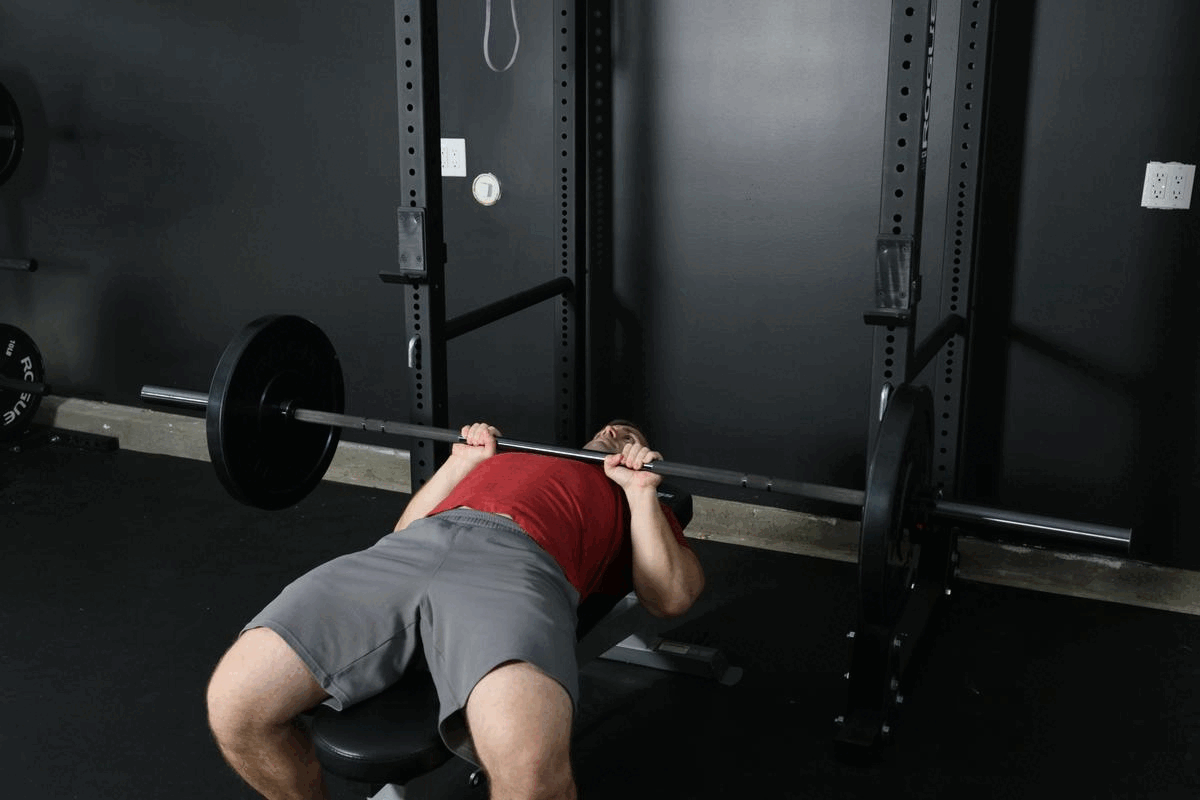 close-grip-bench-press-full-motion-animated